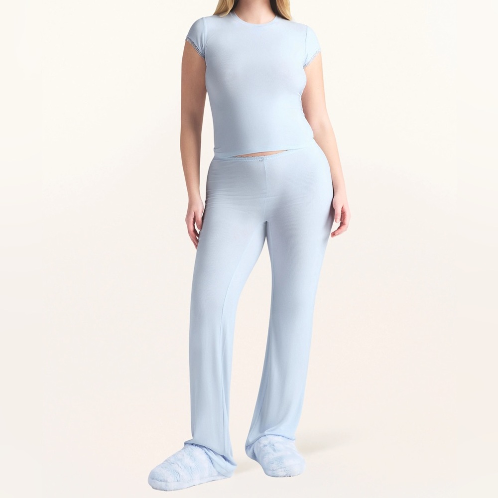 NWT SKIMS Soft Lounge set